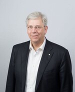 Yves Elsen Headshot